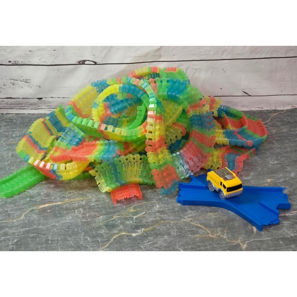 Magic Tracks Glow In The Dark Flexible Race Track Set with LED Car and Y-Track - Picture 2 of 4